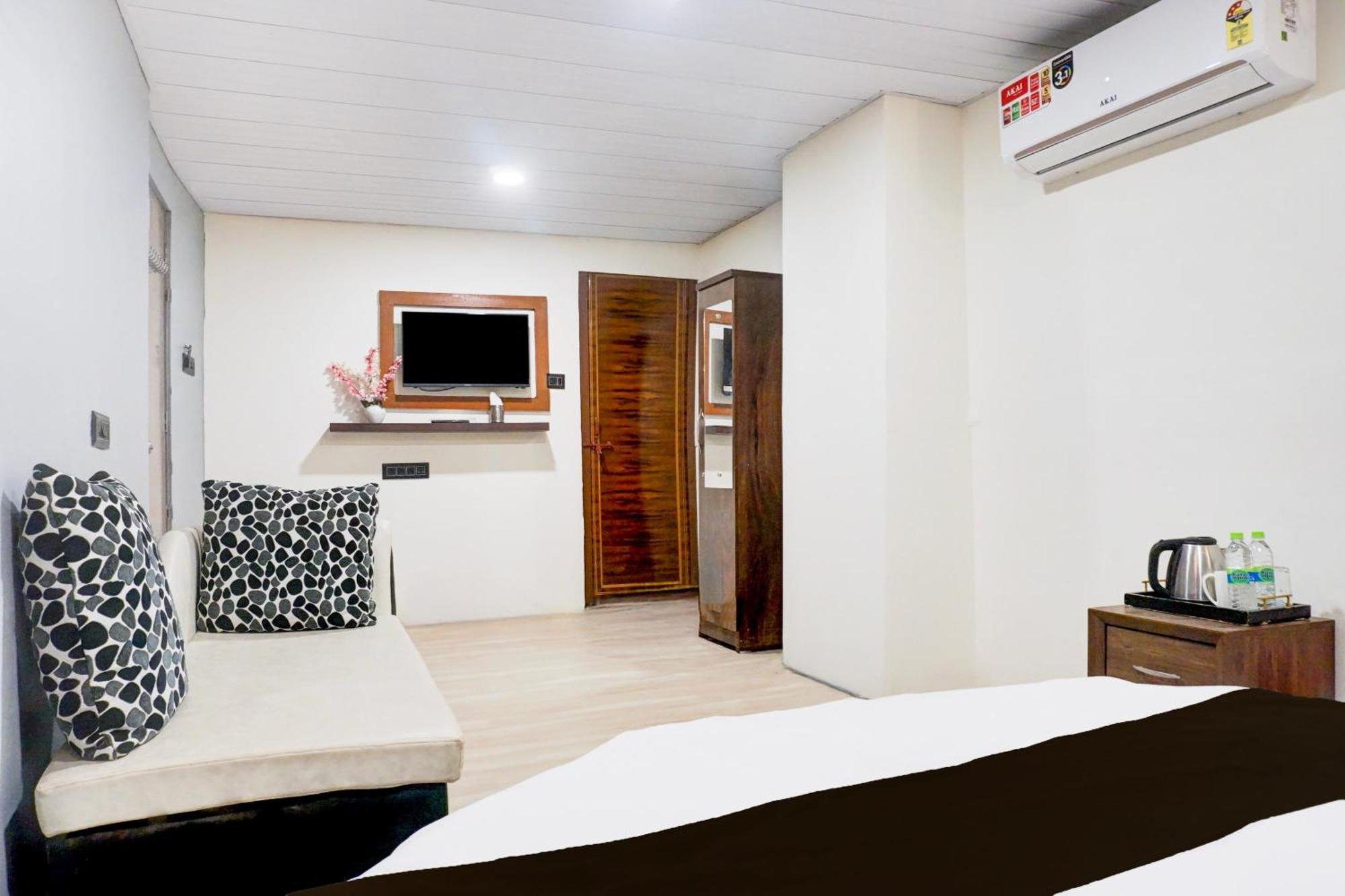 Hotel O The Highstreet Hometel Пюн Екстериор снимка